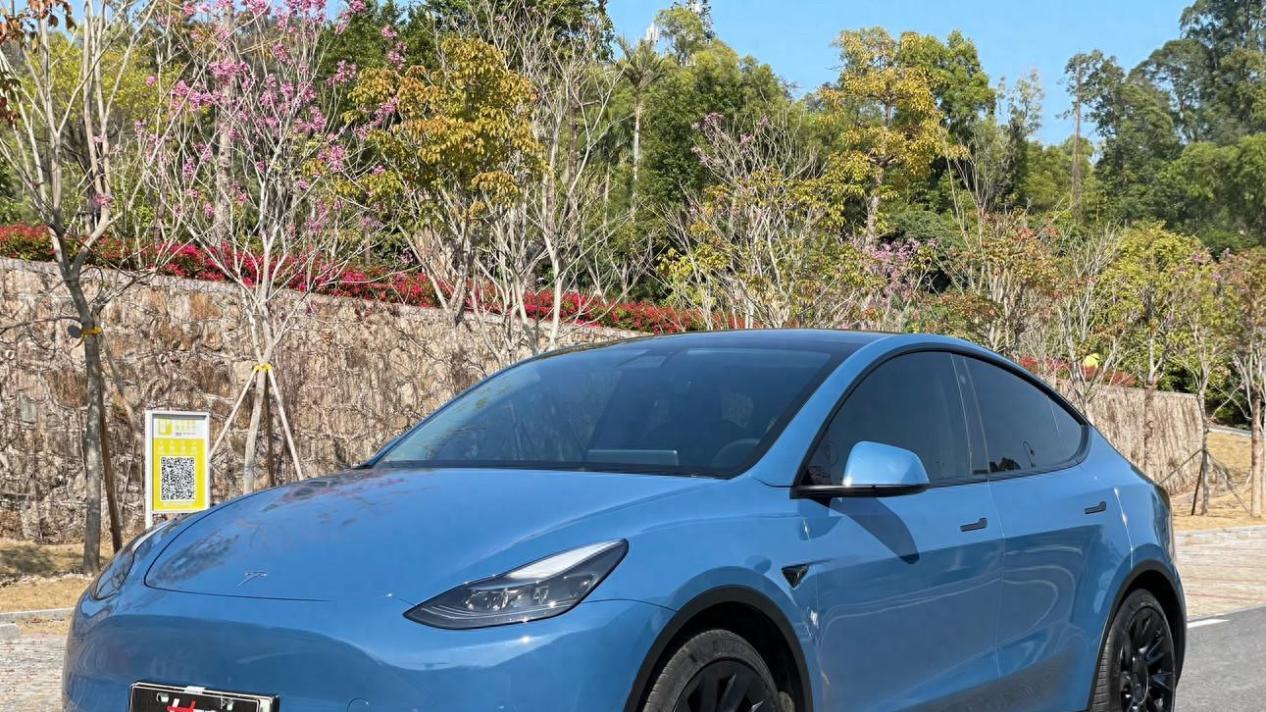 2022款特斯拉Model Y后驱版：3.3万公里，纯电出行新选择！