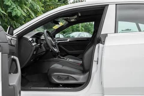 从入门到顶配差 5 万！大众 CC 各版本实用配置对比及选买建议