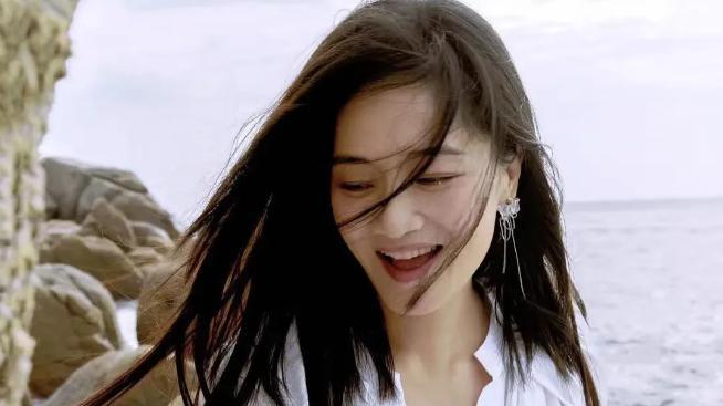 颜值不及秦岚，演技不输郭京飞，如今47岁演《黄雀》，终于红了