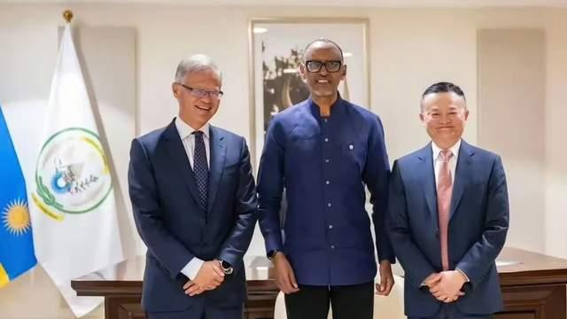 马云现身非洲，全场爆发热烈欢呼，太有排面了