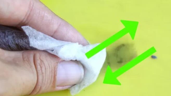 塑料上的记号笔痕迹如何去除