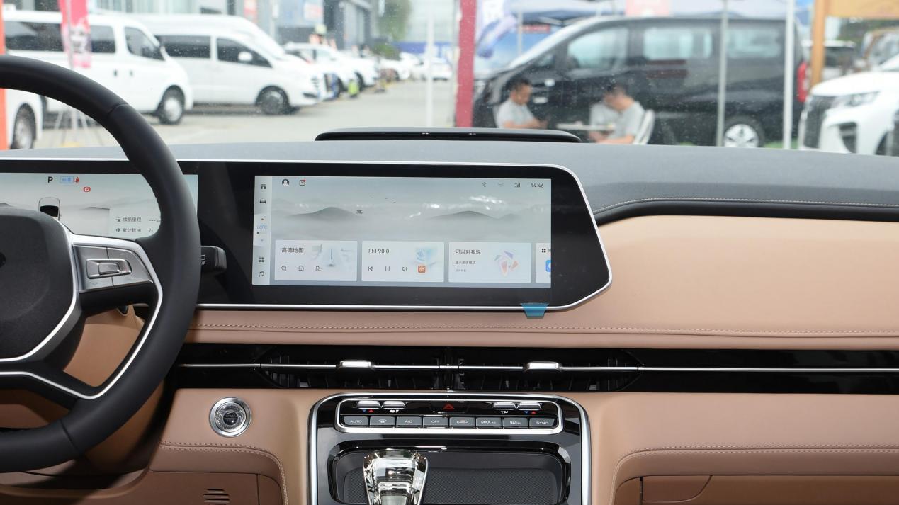 好坐又好开，不到20万可落地，这款国产MPV综合实力不输丰田赛那