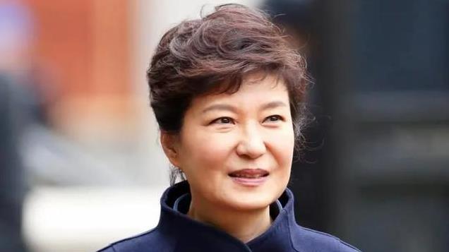 抓捕尹锡悦”失败了？韩军方出动，文在寅失声，朴槿惠高兴早了