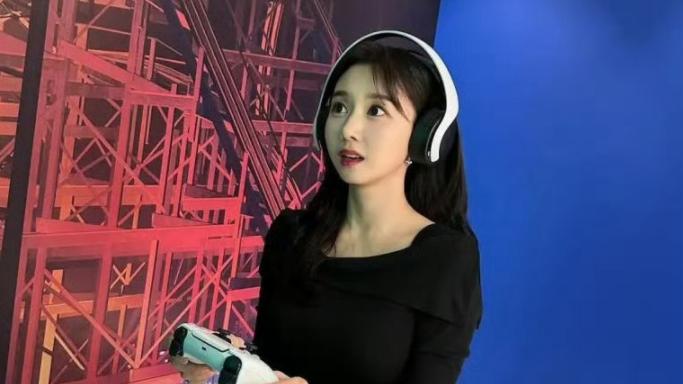 LCK最美女主持宣布结婚，老公是普通上班族，网友纷纷表示失恋了