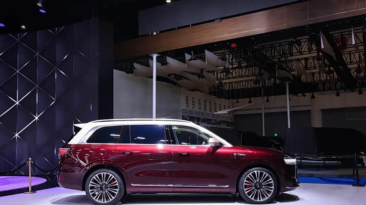 全新问界M7实车首秀问界全系亮相成都车展