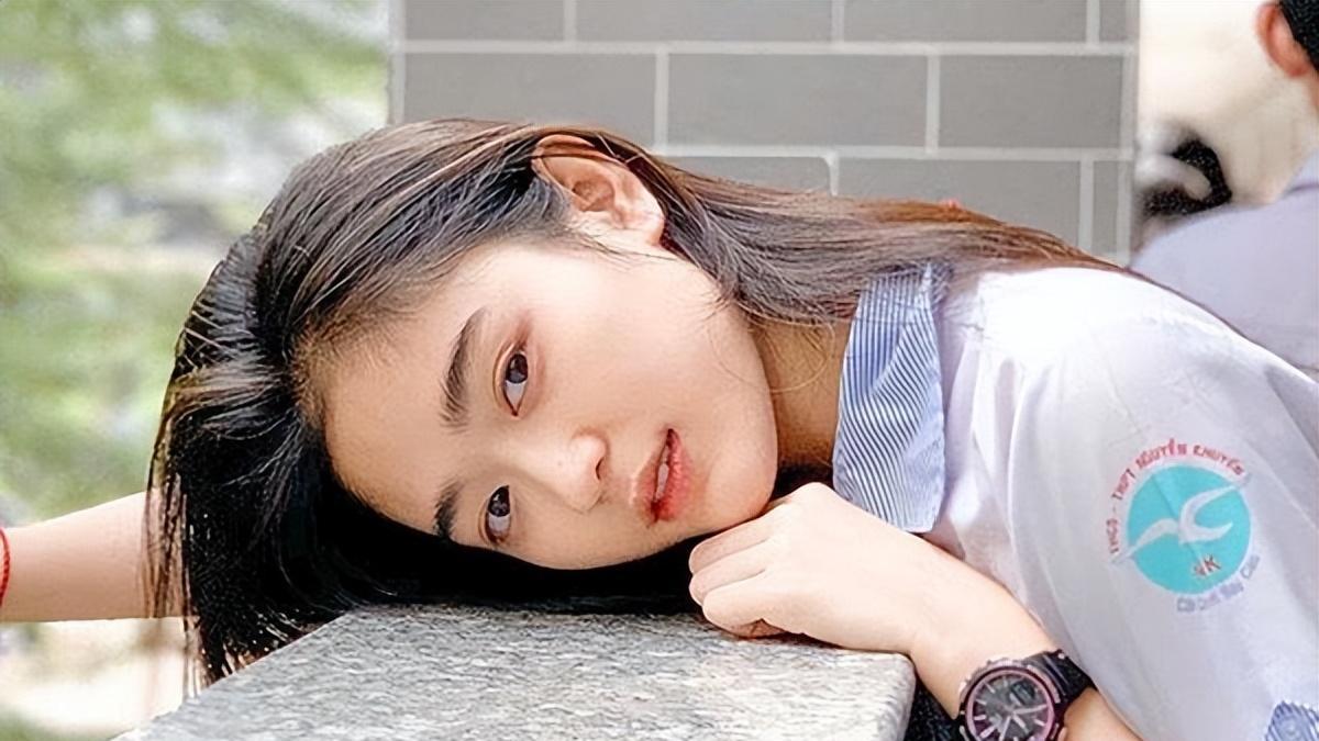 越南姑娘倒追中国小伙，婚后婆婆故意针对，姑娘却说：不后悔远嫁
