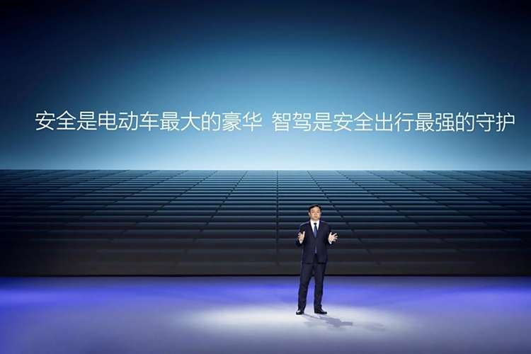 比亚迪发布全民智驾战略，助力中国品牌向上生长