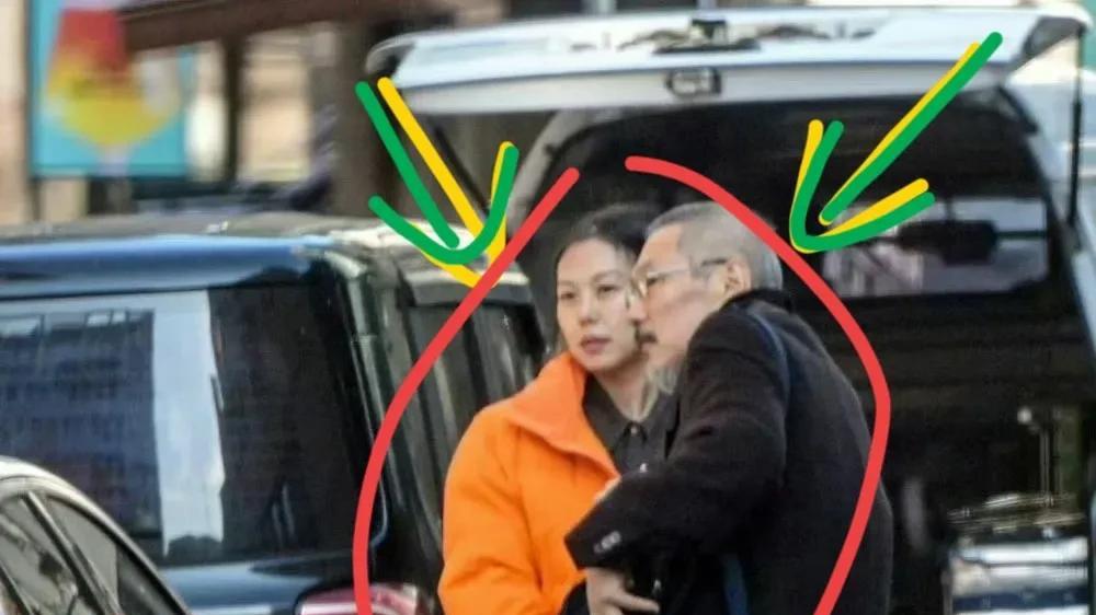 曝光了！42岁金敏喜怀孕，男友是64岁的名导，两人产检画面流出！