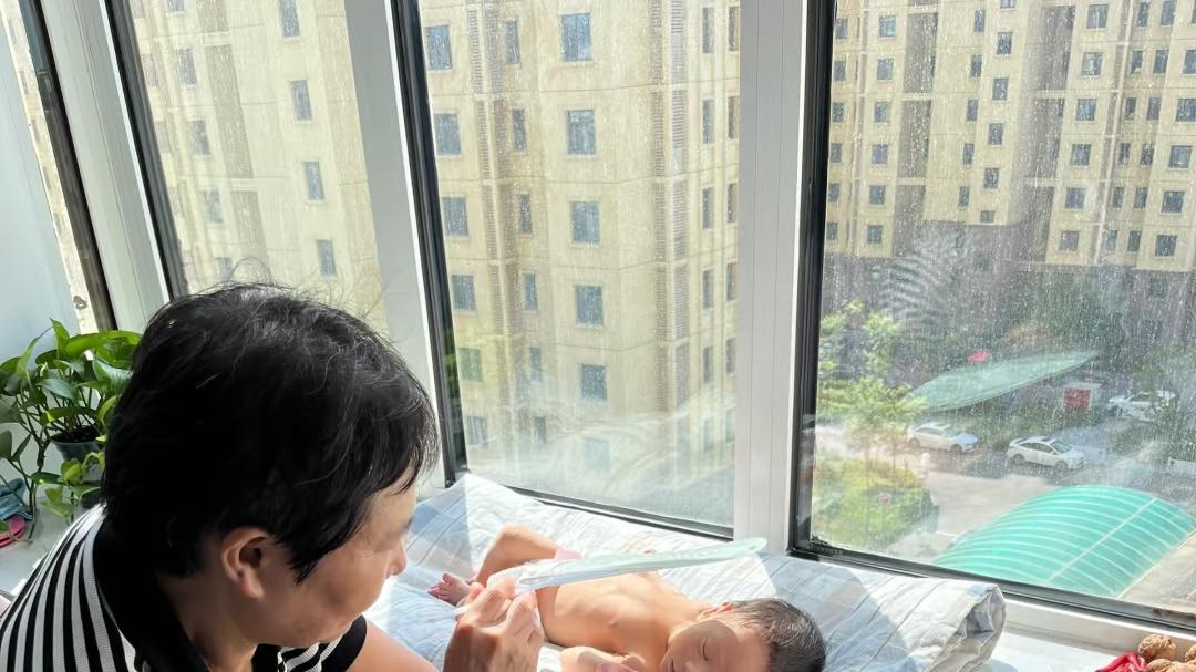晒太阳能补钙？新生儿晒太阳的正确打开方式是什么？