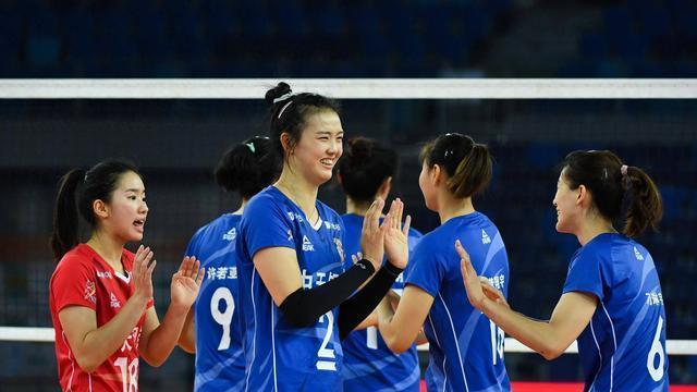 三边攻给力，江苏女排战胜伤病，打出完美一战！龚翔宇宝刀不老