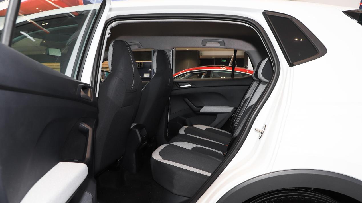 丰田锐放VS大众途岳，谁更适合家用？看完对比分析你就明白了