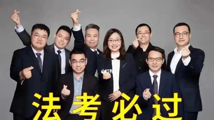 为什么每年的法考的通过率那么低，还有那么多人学法学？