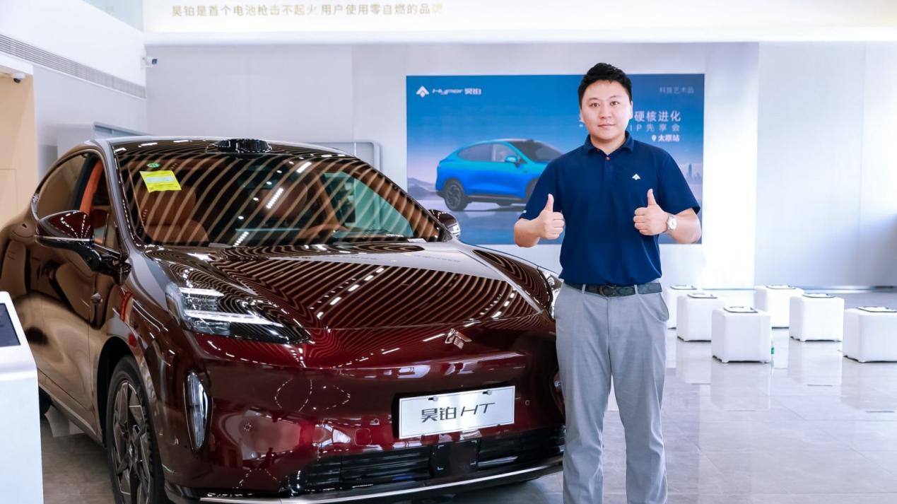 国庆20万买大五座纯电SUV，昊铂HT如何做到超值不套路？