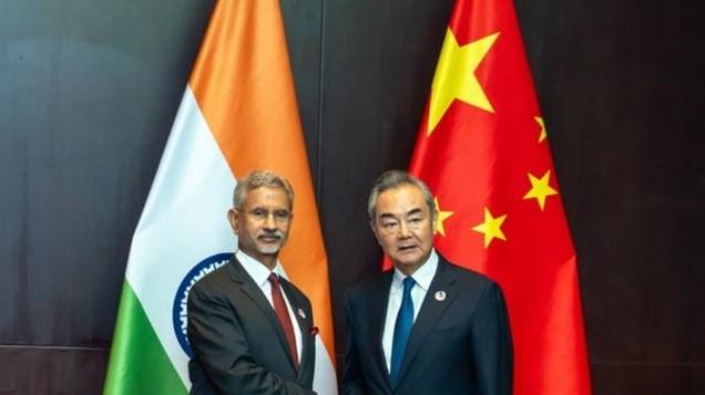 关税加加加！美国专机抵达当天，印度果然变脸了，决定对中国下手