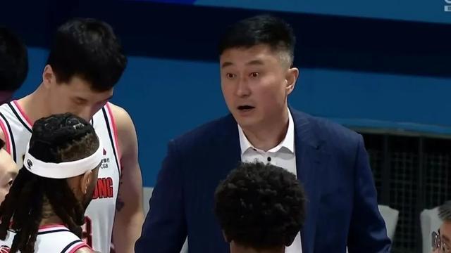 将打决胜场！三大难题摆在杜锋眼前，4人情绪崩溃，对手仍在暗处