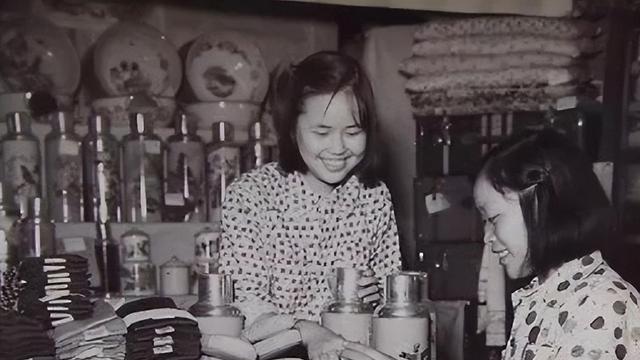 婶子你就别给俺费心找媳妇了，俺就觉得其实咱俩就挺合适的！