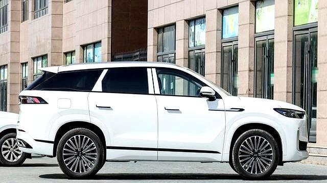 这才是奇瑞良心车！261马力+8AT+四驱，14万起，碾压途观L