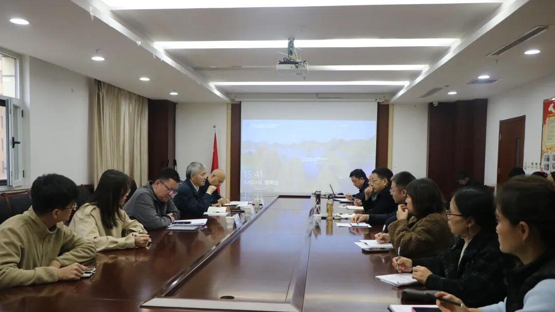 现场授课“零距离” 精细化管理赋新能——全国知名医院管理专家韦铁民教授来运城市人民医院进行授课指导