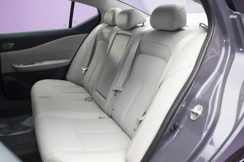 智 能与舒适兼得，天籁·鸿蒙座舱让燃油车智 能进阶