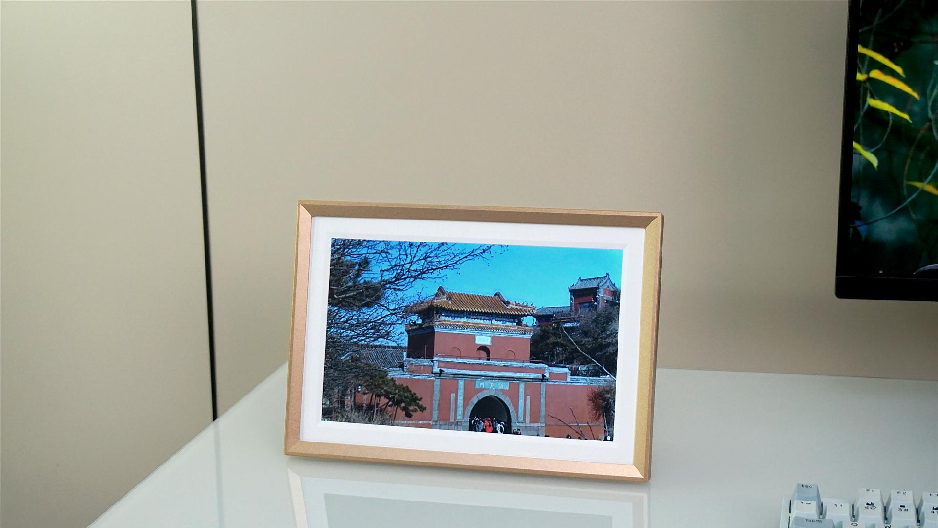 不用冲印，告别照片积灰！ARZOPA D10数码相框装下全家所有温馨瞬间