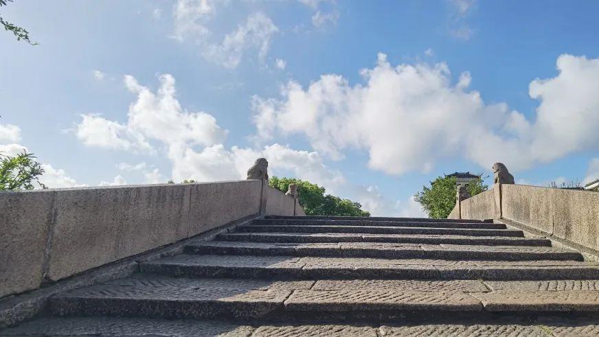 千亿现金支撑，布局高速快充站，理想已经完胜