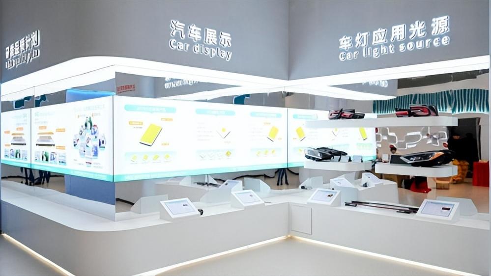 广东电视台专访新克尔光电姚洪标谈车灯光源