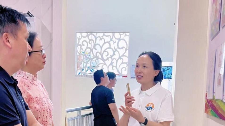 情满六一，爱不孤独！民进驻马店市委会专职副主委陈海珍带队市直支部会员，探访“星星的孩子”，慰问一线康