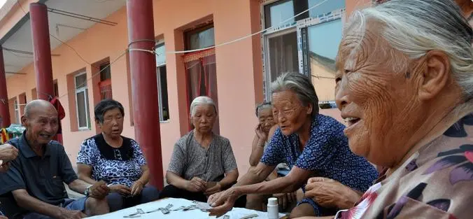 3月起养老金并轨？事业单位退休金9000块，企业退休金4000块，体制内外会有哪些变化体制内还“香”吗