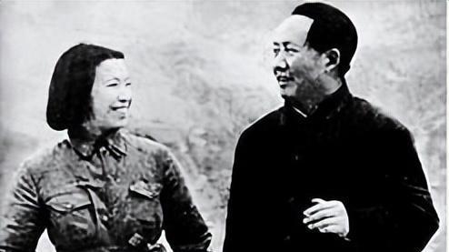 江青临终前，李讷去看望，江青：下一次给我捎一卷纸，为了毛主席