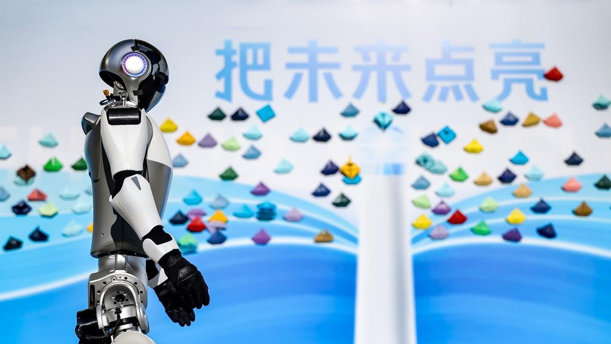 政校企协同共创顶尖教育资源，华二美的高中启用仪式成功举行