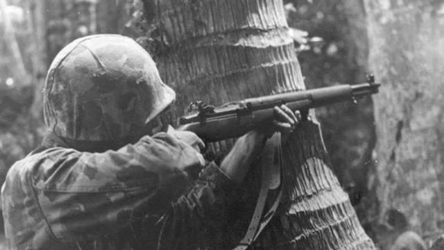 1942年，我军4000余人陷入重围，政委绝命嘶吼：共产党员集合！