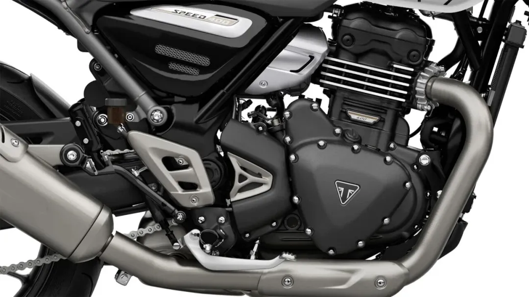 江湖称“欧洲Honda”！凯旋400全新车型“坏小子” Tracker 400发布！