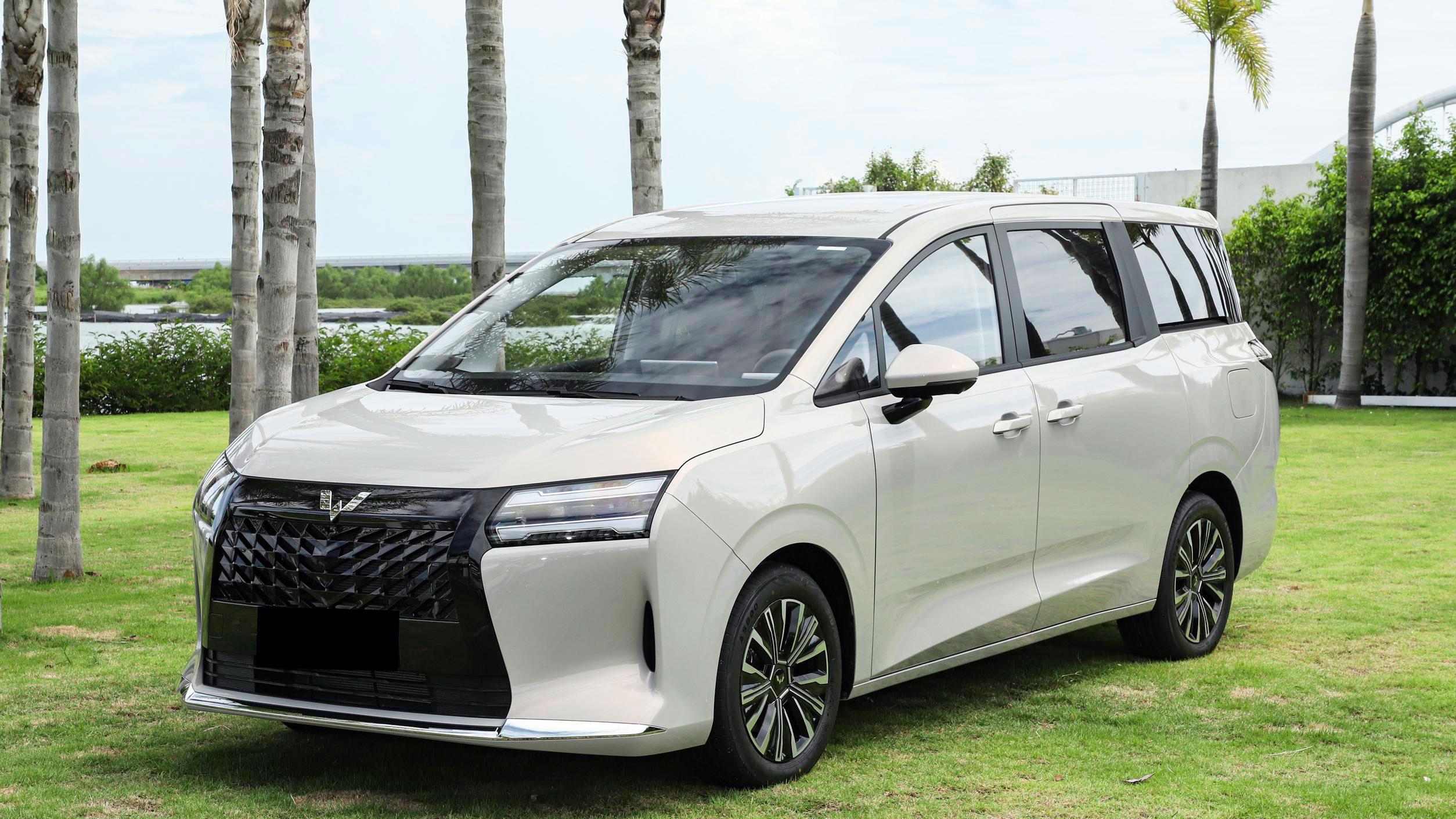 五菱又来“掀桌子”了！7万多块的7座MPV，传祺吉利还怎么玩？