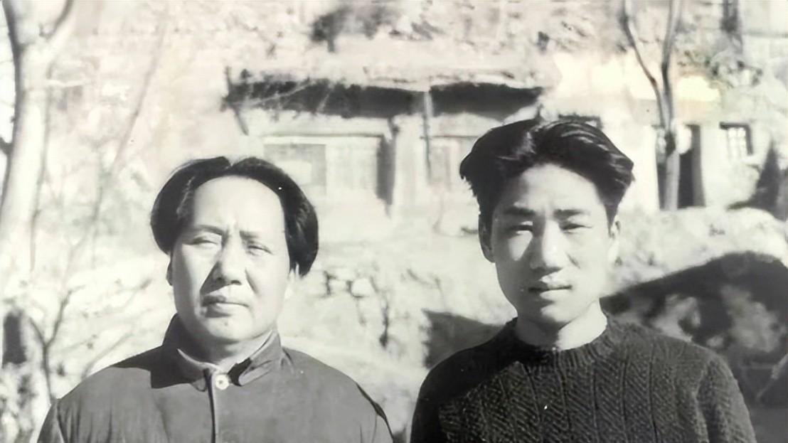 家国情怀与父子深情：毛岸英的牺牲与毛泽东的沉默，背后藏着什么？