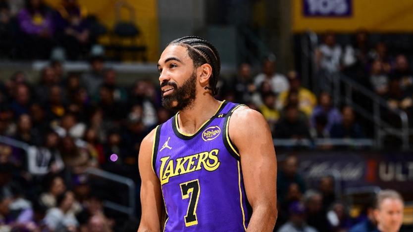 湖人108-102战胜快船 球员评价：4人满分，3人及格，2人低迷