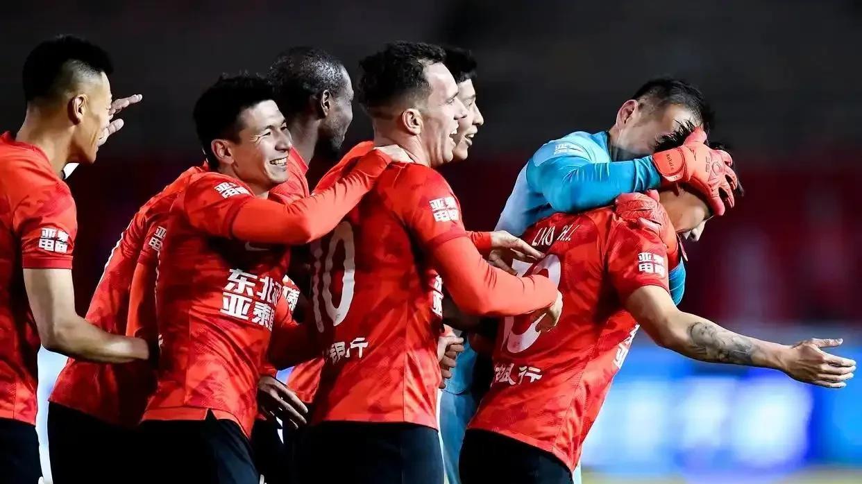 ​中超新军冲击，亚泰能否力挽狂澜？一场不容错过的较量！