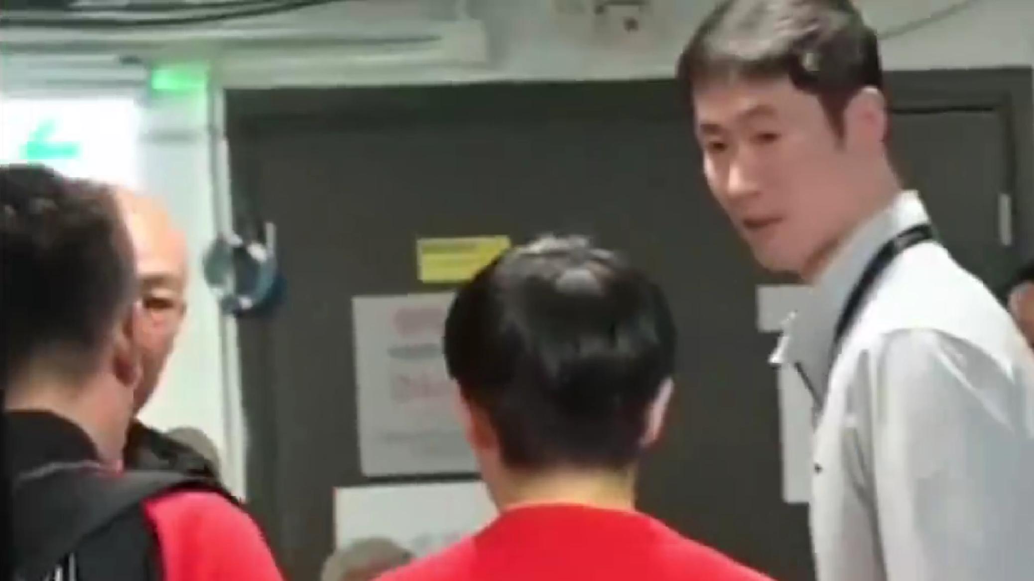 好领导！孙颖莎受伤王励勤亲自到门口迎接，询问莎莎伤情提醒健康第一位