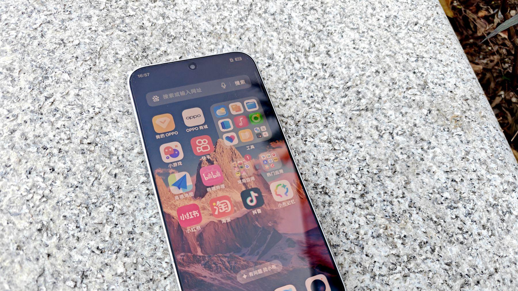 你要的最美直屏！OPPO Reno15 Pro上手一个月，不吹不黑聊聊优缺点