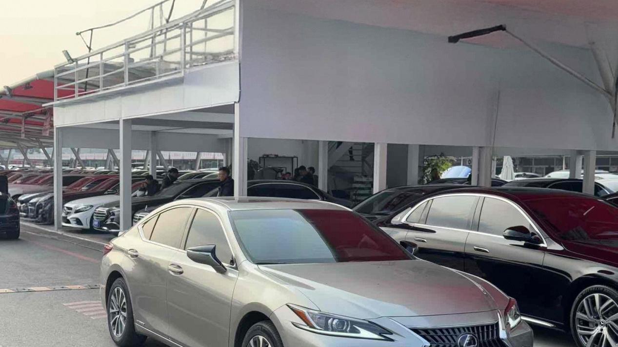 油电混动，一手雷克萨斯ES，25.5万圆你豪华家轿梦