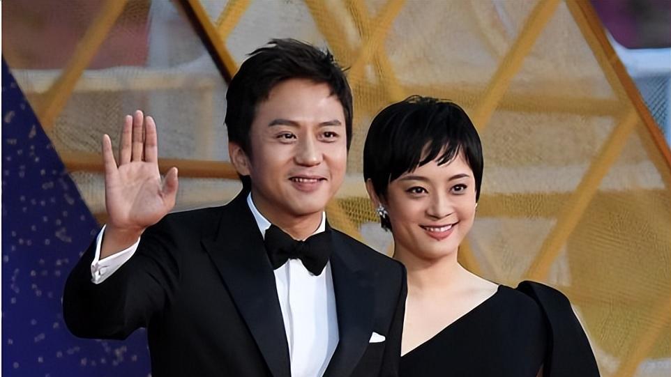 孙俪邓超领证15年，晒一家人度假照，好幸福！