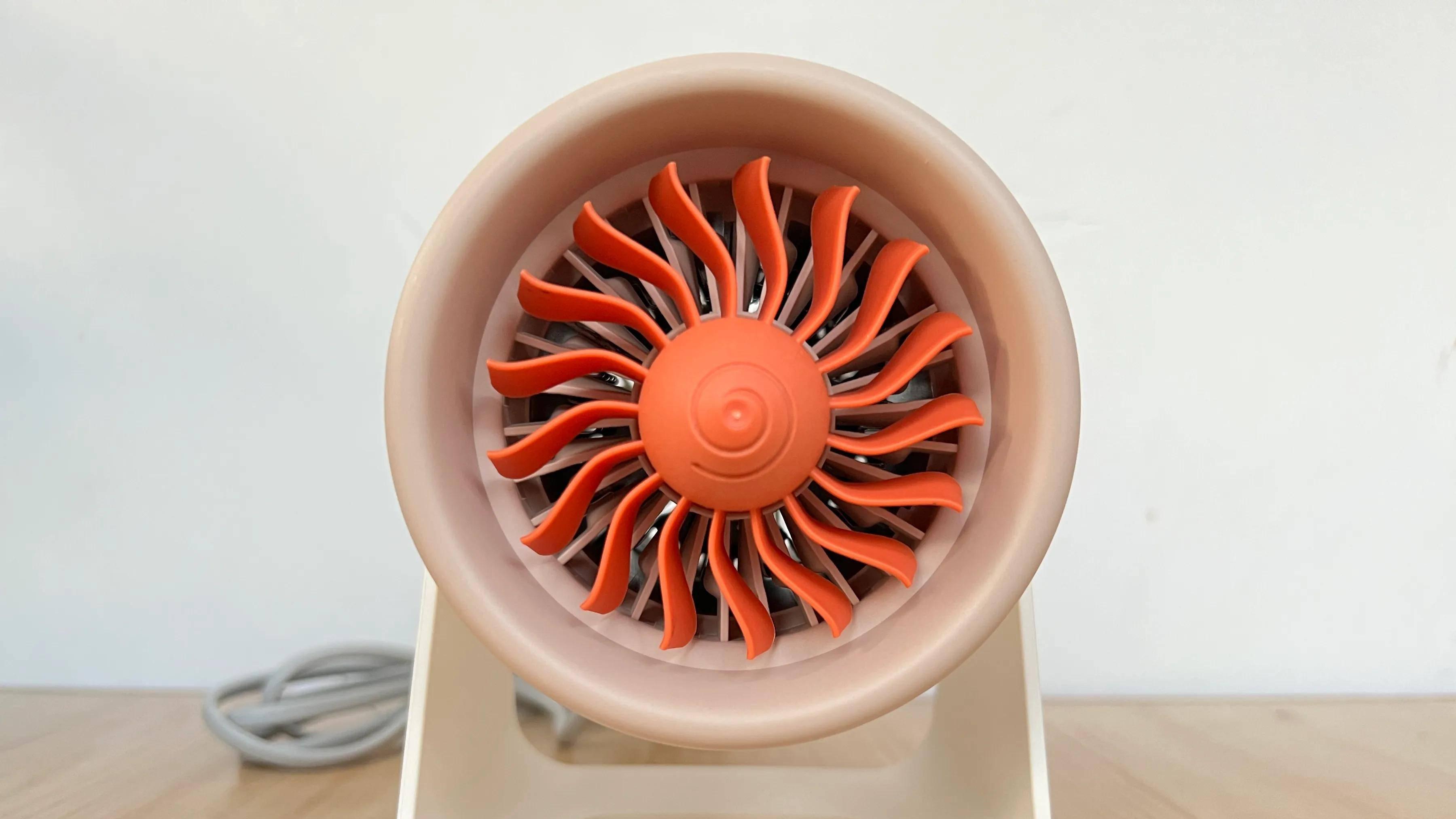 小小身材让温暖触手可及：体验桌面暖风机西圣Warm Mini