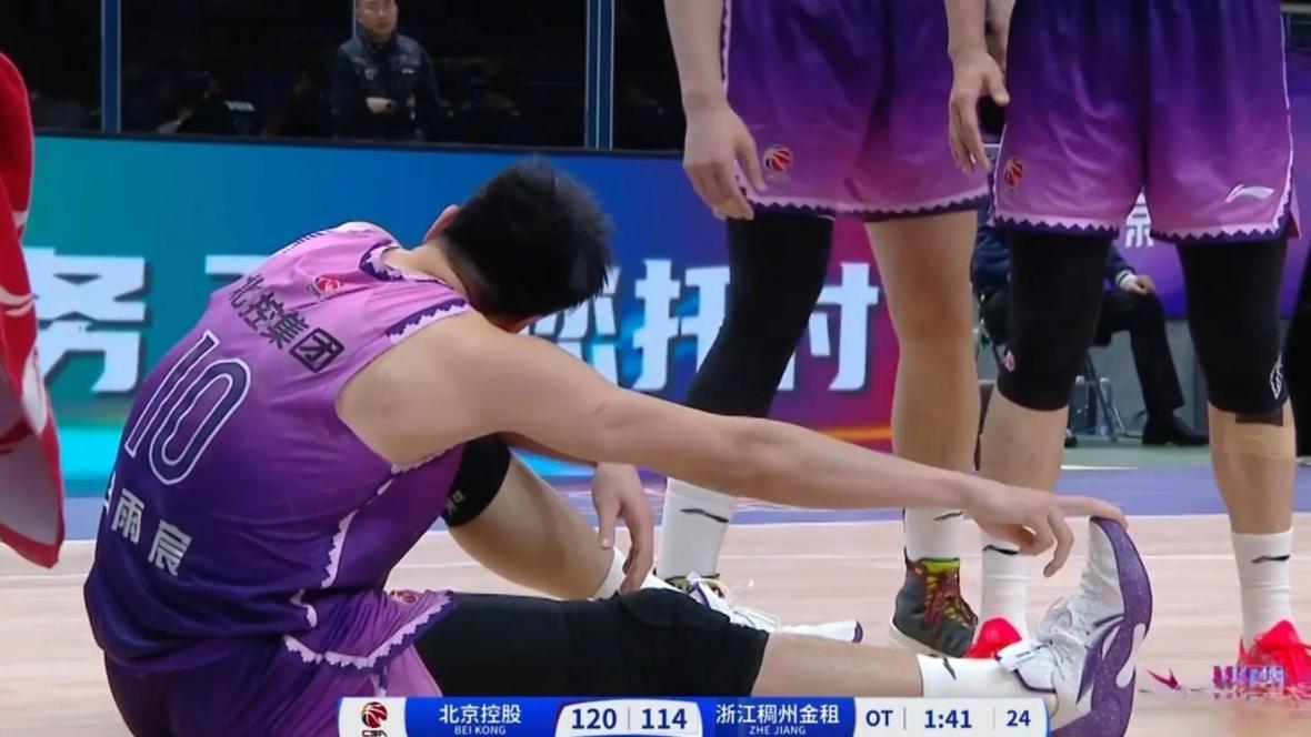 CBA最新战报！浙江加时不敌北控无缘前6，深圳逆转三杀江苏升第13