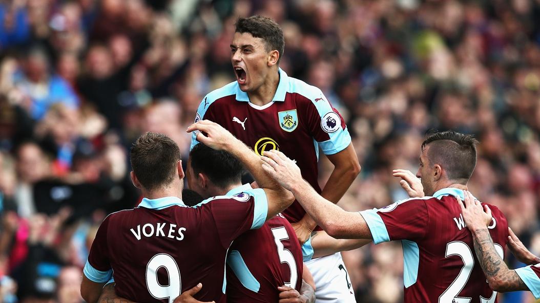 11月22日【周六011 英超 伯恩利vs切尔西】特夫摩尔球场烽烟再起，伯恩利能否绊倒疾驰的蓝狮？