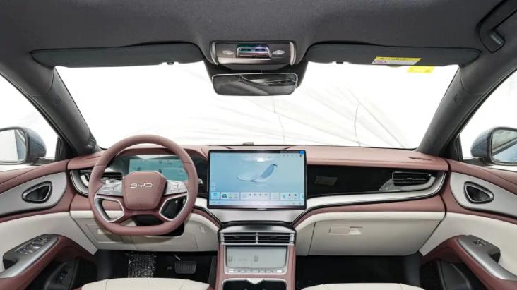 新款比亚迪海豹 07 DM-i 亮相！网友：续航要被风云 A9L 按在地上打