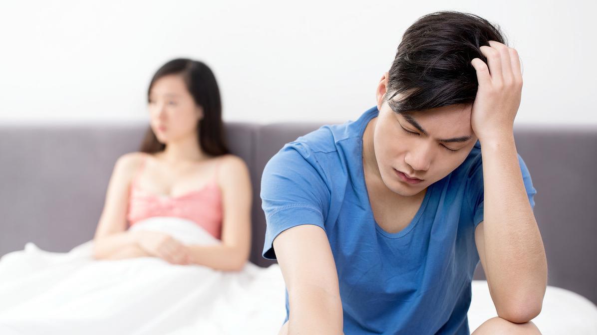 男子与情人分手，女孩找上门，大喊“我饶不了你！”