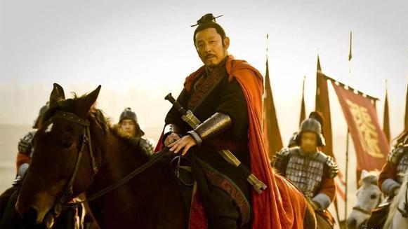 秦汉之间藏着一个朝代，刘邦、项羽都是他的臣子，却因太强自爆了