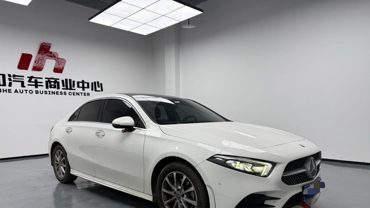 优雅从容，心动价位体验奔驰A级魅力——二手2022款A200L时尚版