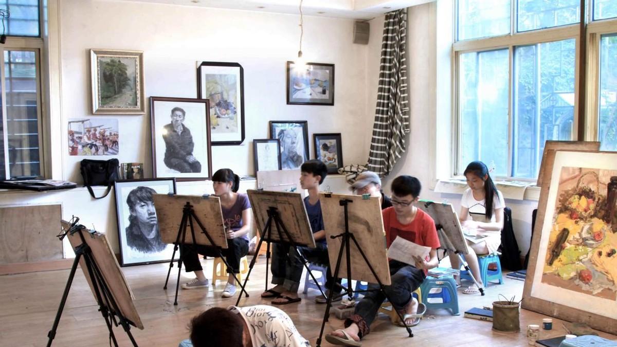 画家冷军的一幅《手相》，竟卖了690万，放大10倍之后才知其奥秘