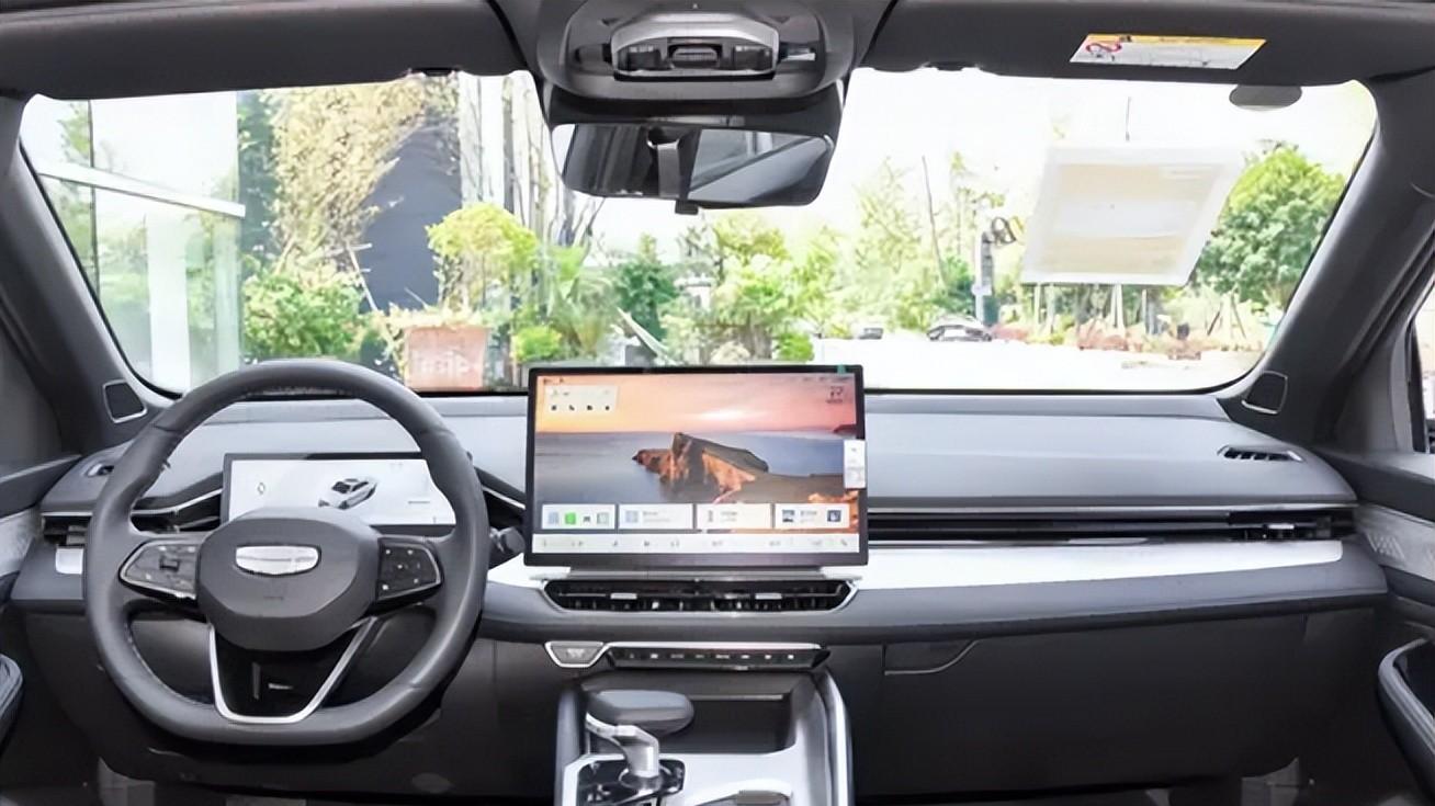 新车上市，配置升级，性价比如何？吉利星瑞，东方曜系列新成员值得期待吗？