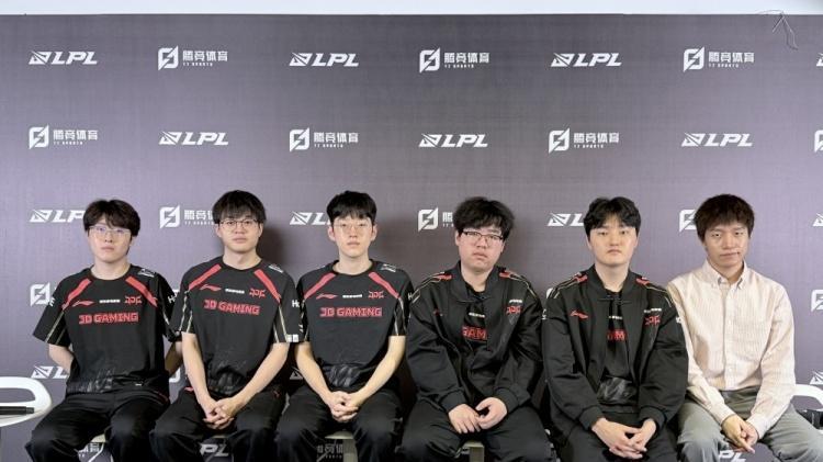 JDG第三阶段无望季后赛？Scout打出“逆天”战绩！网友：钱花的太冤